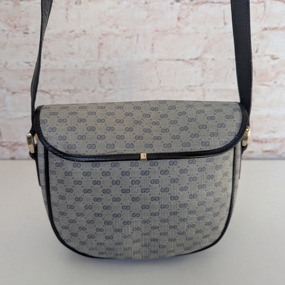 GUCCI GG MONOGRAM CANVAS LEATHER VINTAGE WOMEN'S SHOULDER BAG - Picture 3 of 13